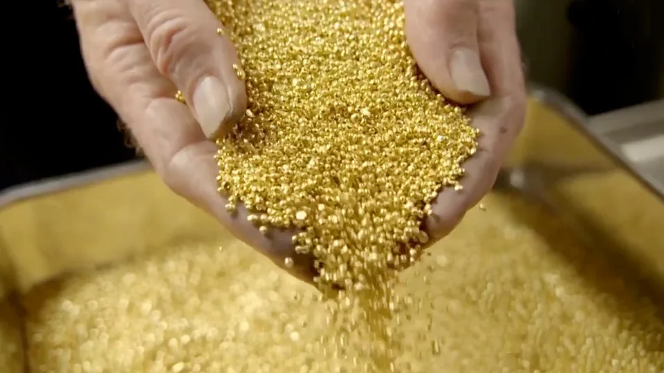 Stargazing Live BBC — Origins of Gold | Tom David DOP